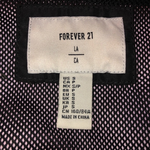 Forever 21 Hooded Windbreaker - Picture 7 of 7